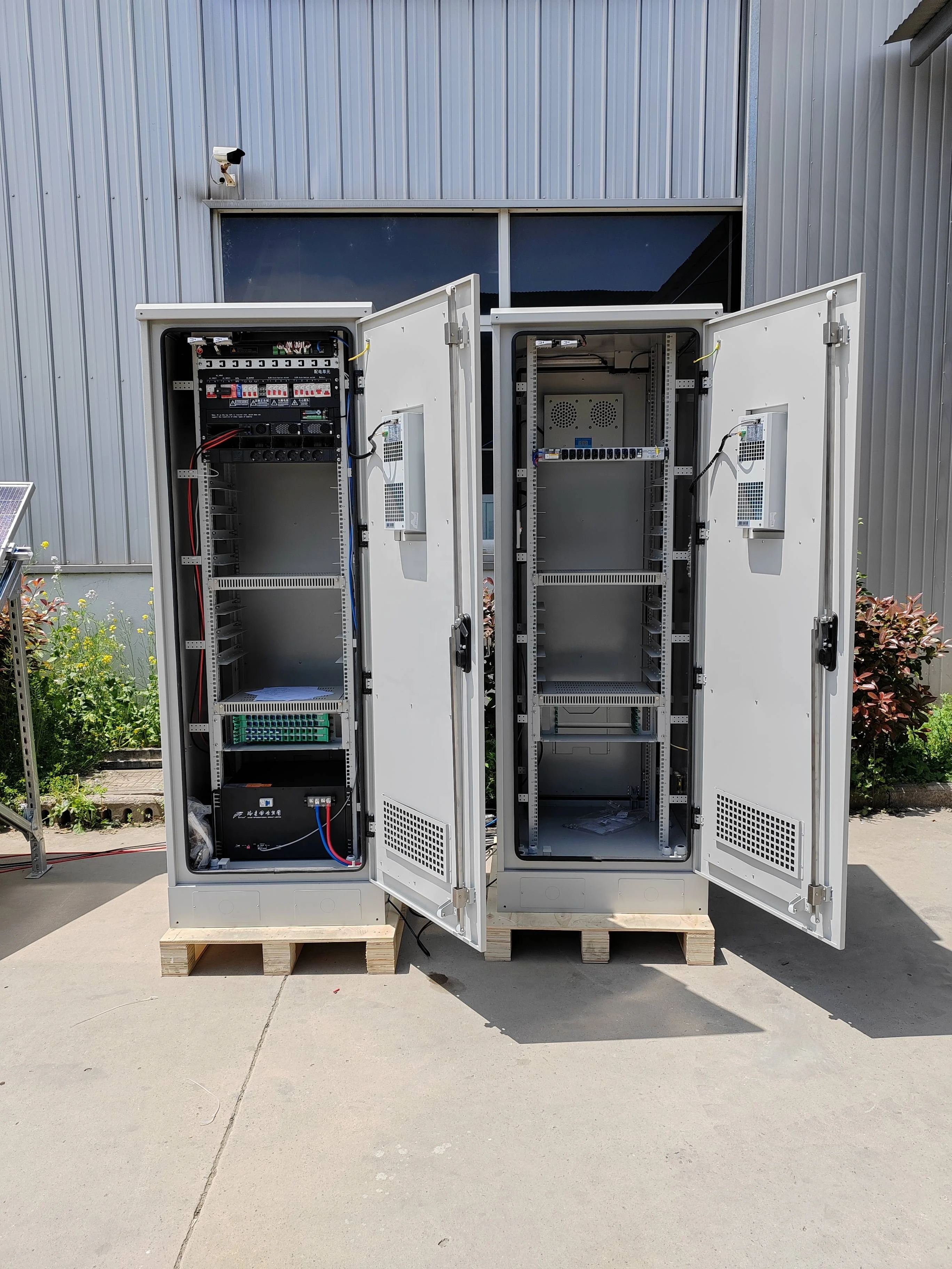 19-inch Waterproof Telecom Cabinet | IP65 Aluminum | Solar Power Integration HJ