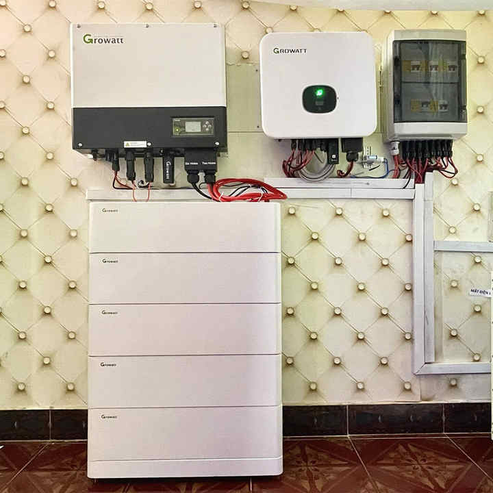 Deye On-Grid Hybrid Solar Inverter 5kW 8kW 10kW Three Phase MPPT Controller for Monocrystalline Silicon Solar Storage System