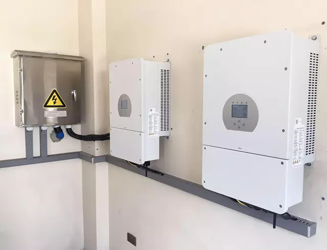Deye On-Grid Hybrid Solar Inverter 5kW 8kW 10kW Three Phase MPPT Controller for Monocrystalline Silicon Solar Storage System
