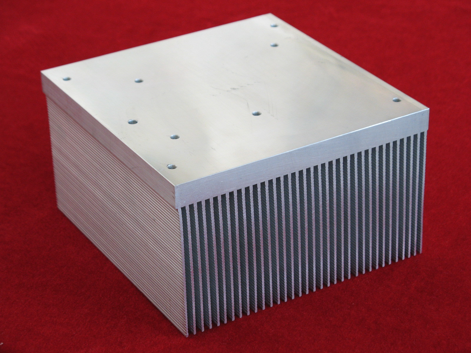 Low Voltage Inverter 7 High Efficiency Energy Storage Solution for Residential and Commercial Solar Power Systems