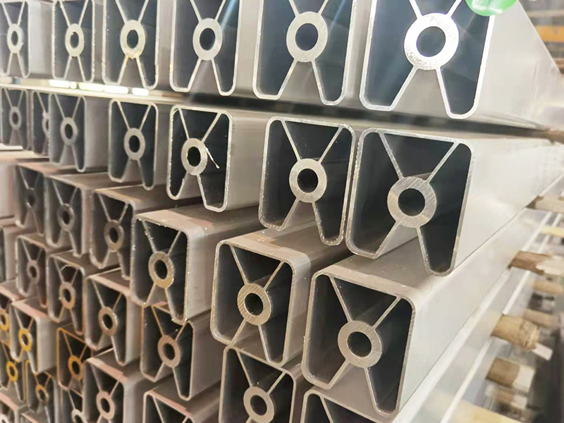 Automotive Protection 2 High-Efficiency Energy Storage System for Electric Vehicles