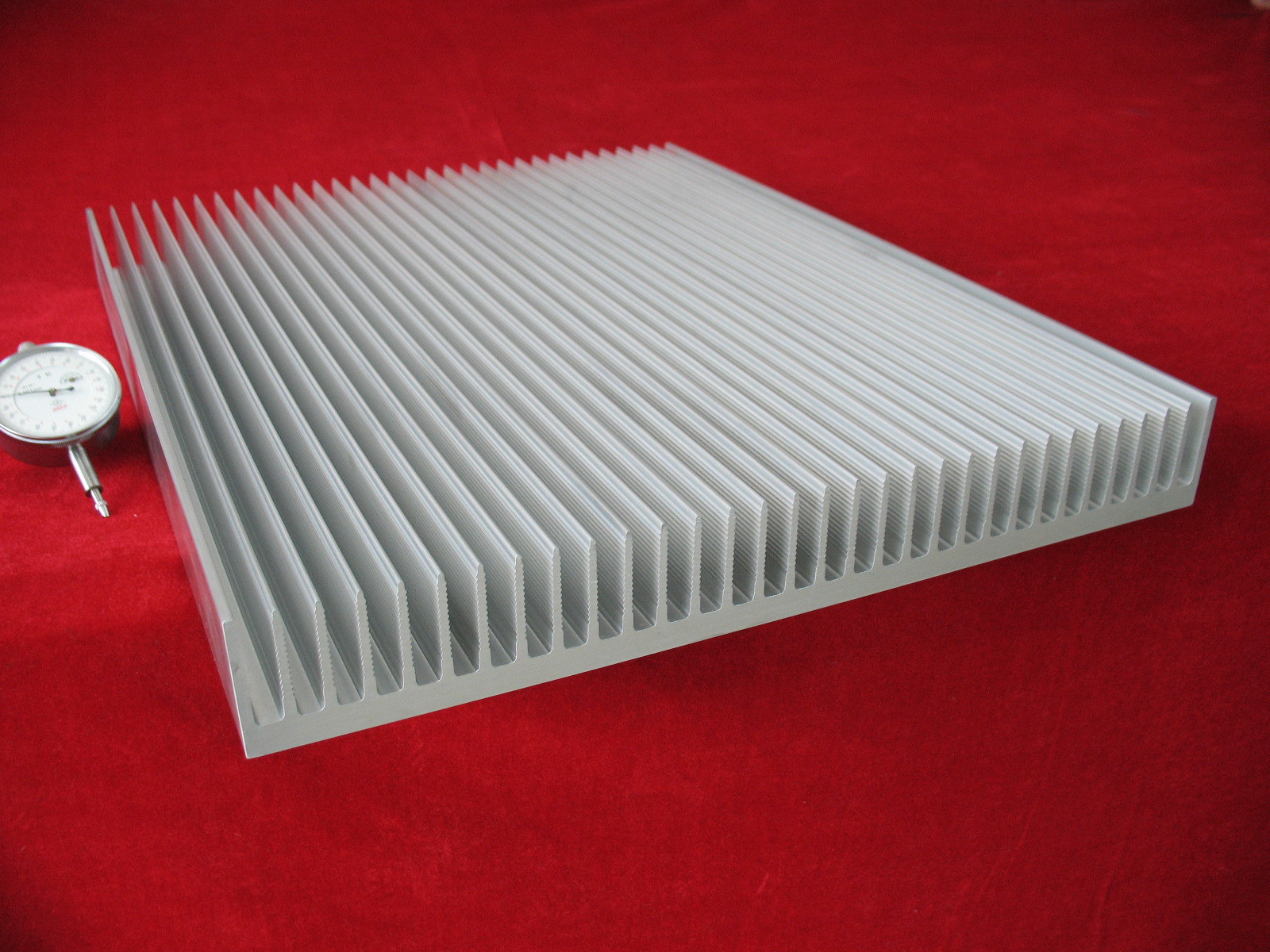 Power Controller 7 High-Efficiency Energy Storage System for Solar and Battery Applications