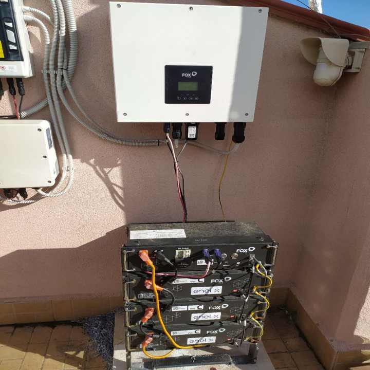 Solar Battery 2.56KWh HV High Voltage Lithium Battery for Energy Storage Systems with LiFePO4 Cathode and 6000 Cycles Cycle Life FOXESS
