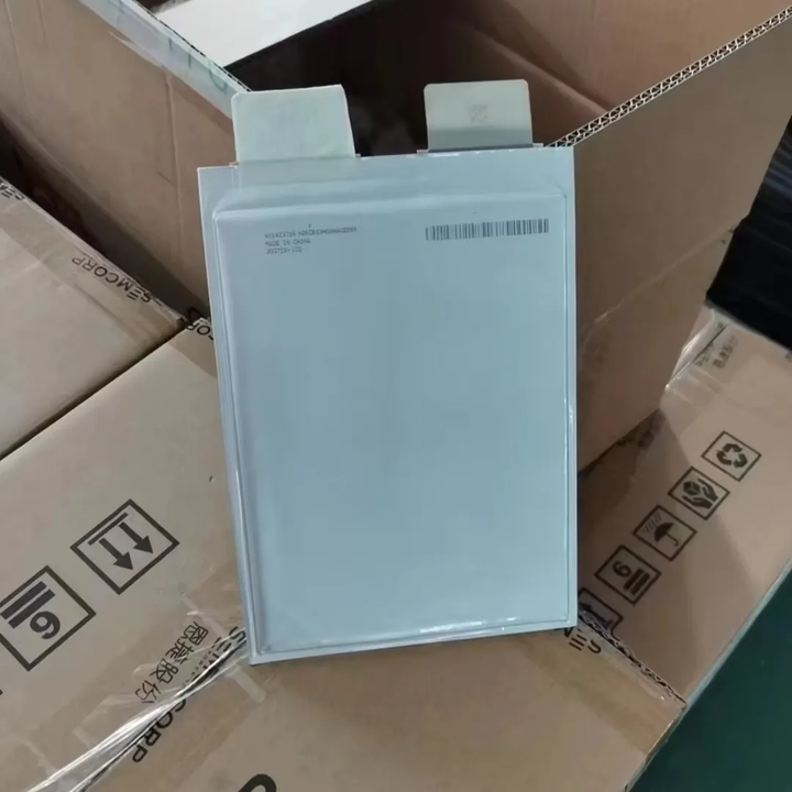 LiFePO4 Battery Cell 3.2V 14Ah High Discharge Rate for Electric Vehicles Solar Storage Systems