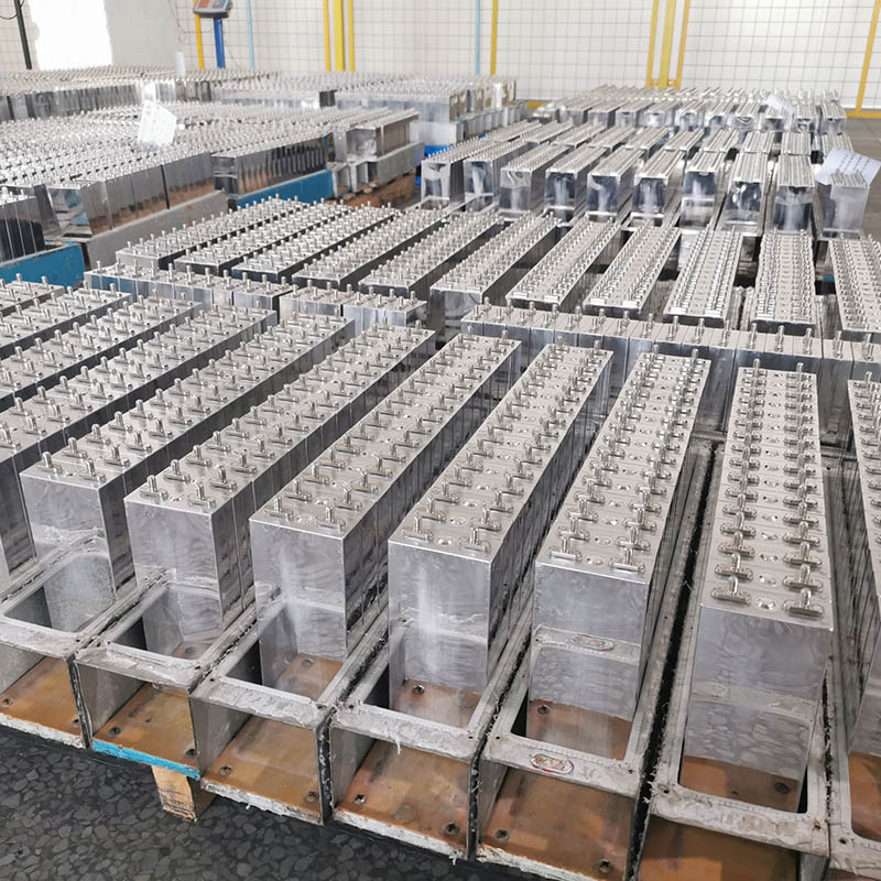DET LiFePO4 3.2V Battery Cells High Power High Temperature Long Cycle Life Energy Storage Solutions