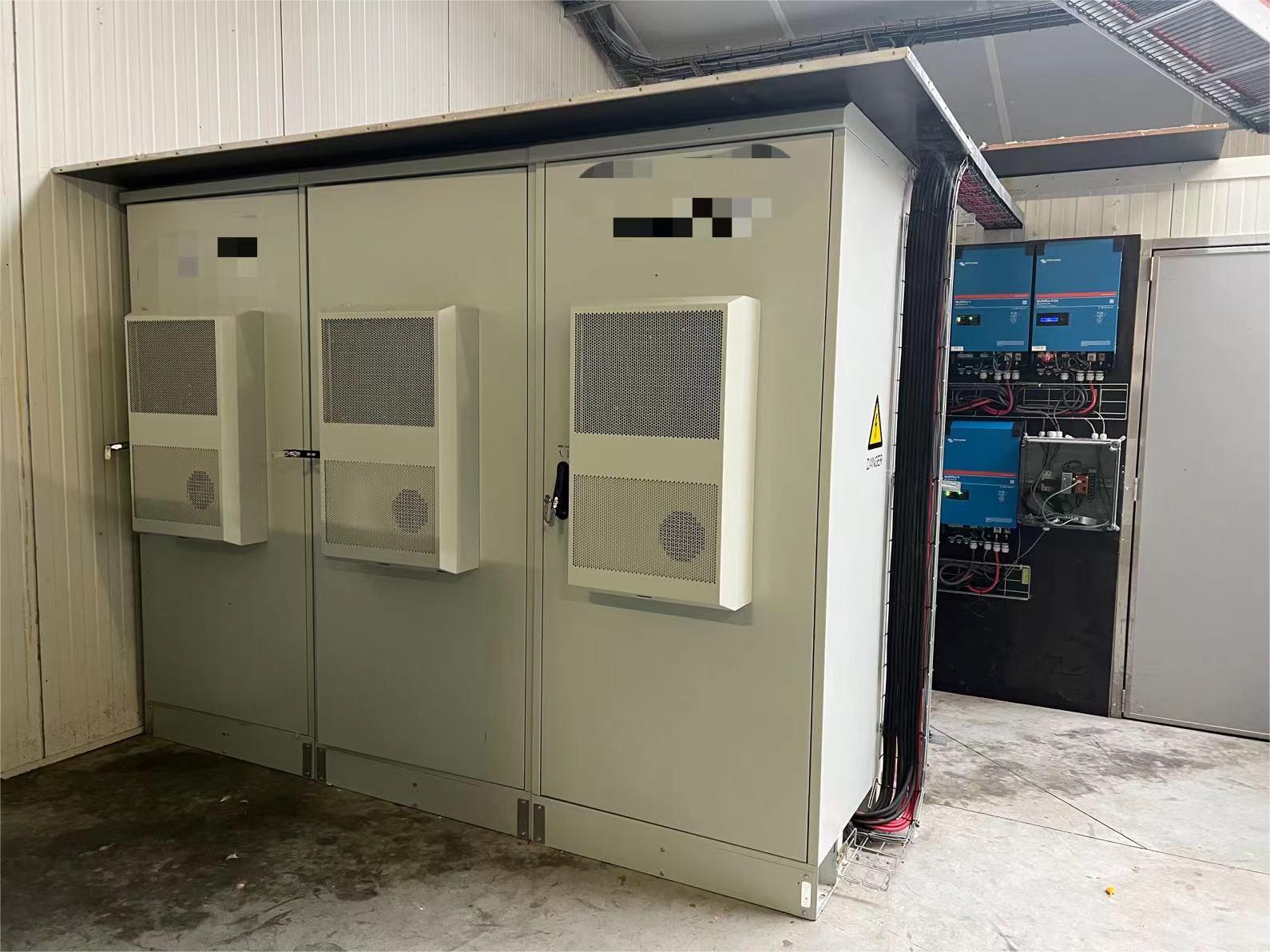 Industrial and Commercial Cabinet Type Energy Storage System High Integration Security IP54 Environmental Adaptability Rapid Deployment 90% Efficiency 1C Continuous Operation Multi Machine Connection