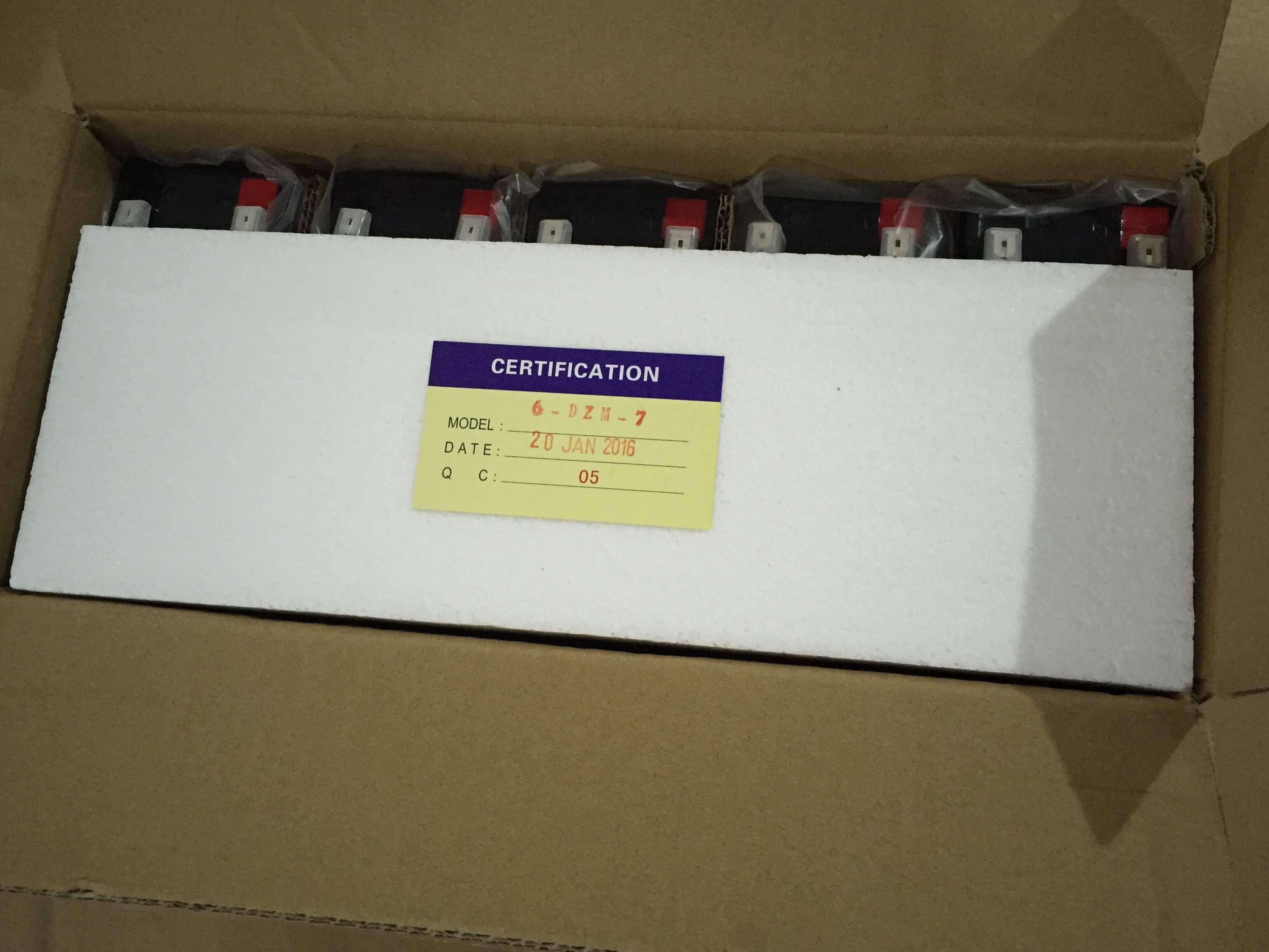 US D Model Wall-Mounted/Column EV Charger RFID Charging, Low Power Standby <3W for Residential and Commercial Use