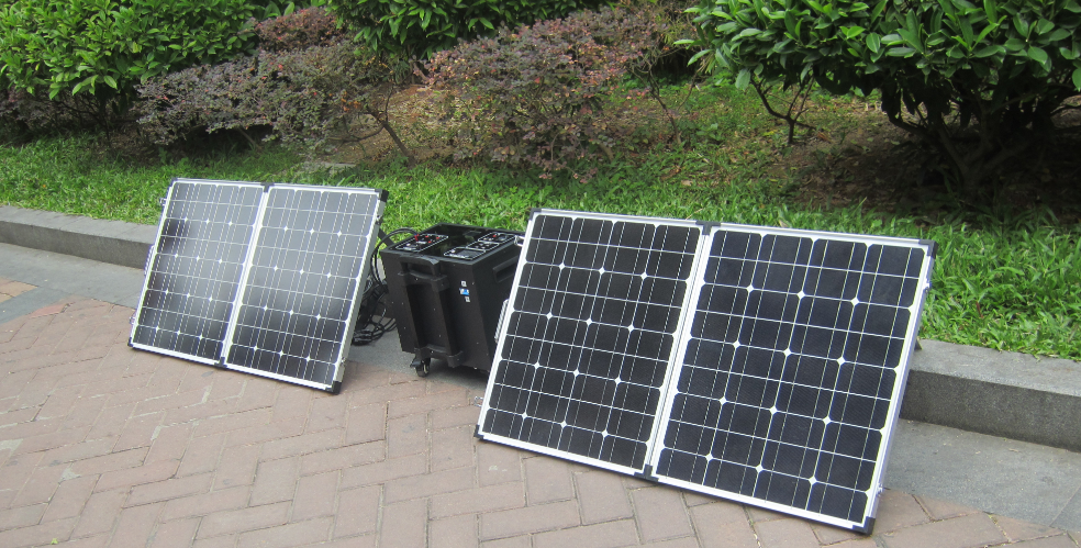 Outdoor Charging & Storage Solution 32 1000W Solar Generator with 250W Solar Panels for Home, Commercial and Emergency Use