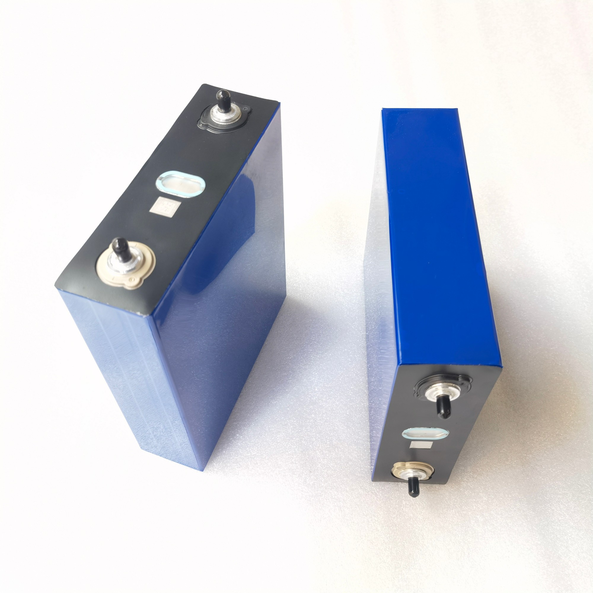 Grade A 3.2V CALB 230Ah LiFePO4 cell High-Cycle Life, Stud Terminal for Solar Energy Storage and EV Applications