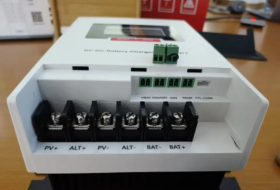 30 Amp Solar Charge Controller 99% MPPT Efficiency for RV Off-Grid Systems TTN