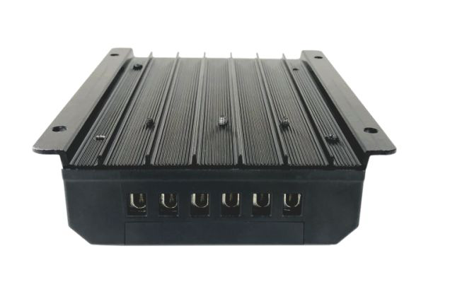 10-60A MPPT Solar Charge Controller High Efficiency PWM Protection for Solar Energy Systems Beeland