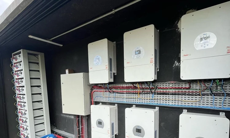 Solar Inverter Hybrid 5kw 6kw 8kw 10kw Sun-12k-sg04lp3-eu 12kw 3 Phase Deye Hybrid Inverter