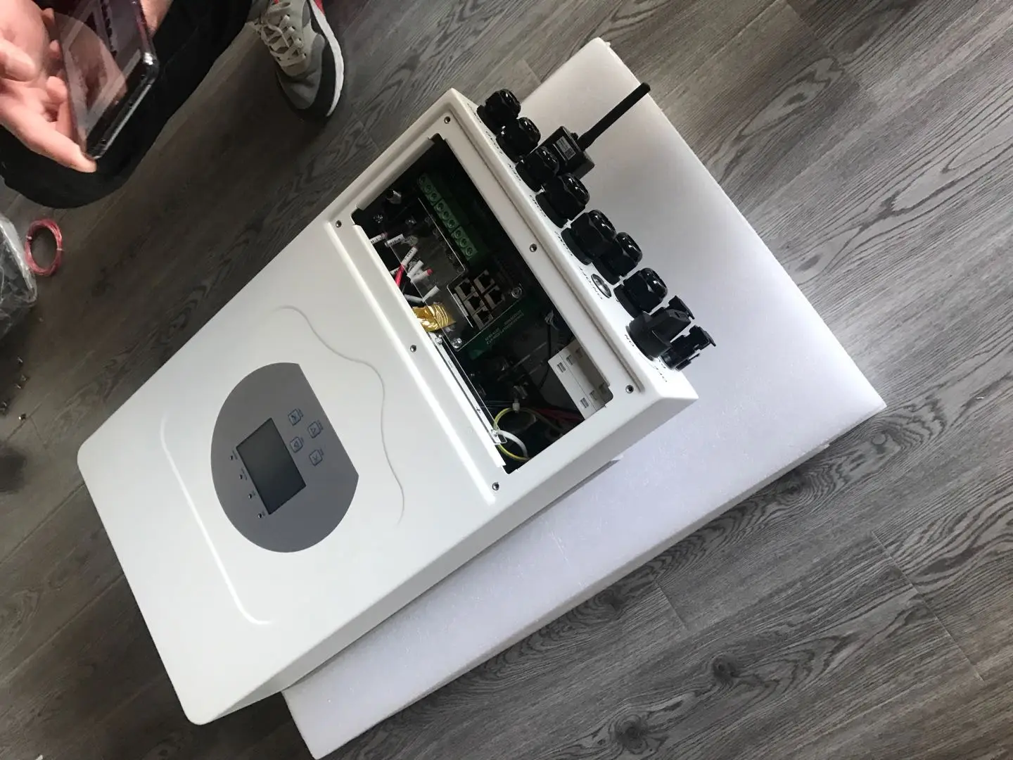 Solar Inverter Hybrid 5kw 6kw 8kw 10kw Sun-12k-sg04lp3-eu 12kw 3 Phase Deye Hybrid Inverter