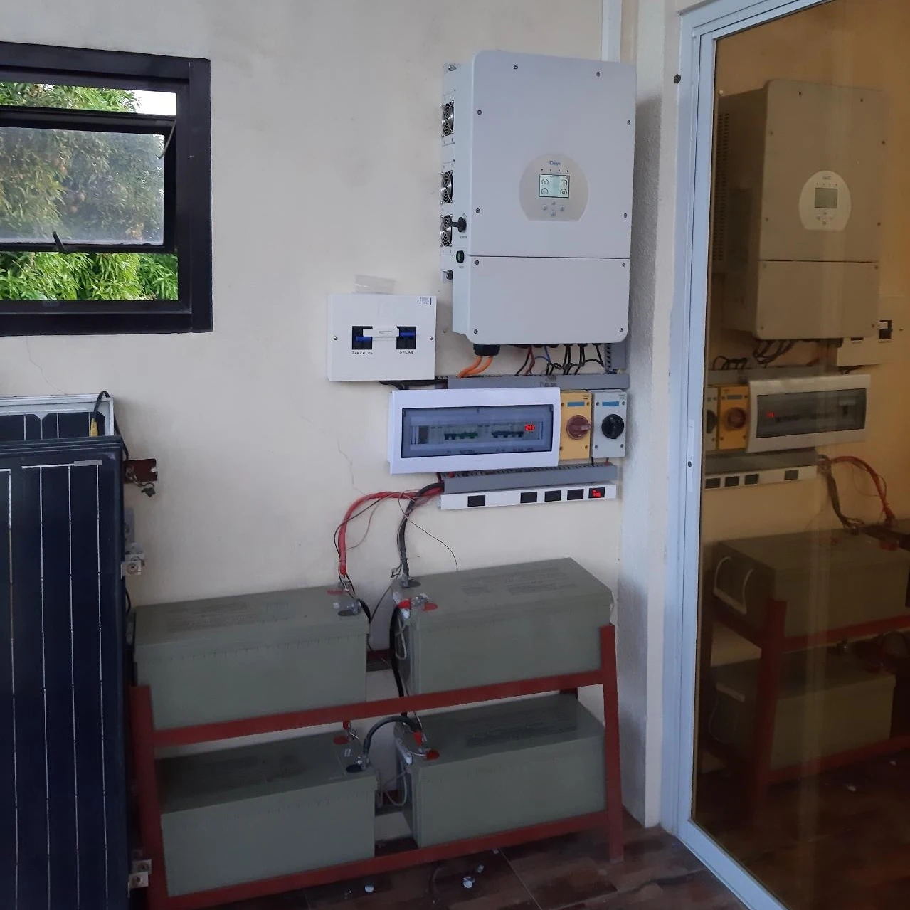 Solar Inverter Hybrid 5kw 6kw 8kw 10kw Sun-12k-sg04lp3-eu 12kw 3 Phase Deye Hybrid Inverter